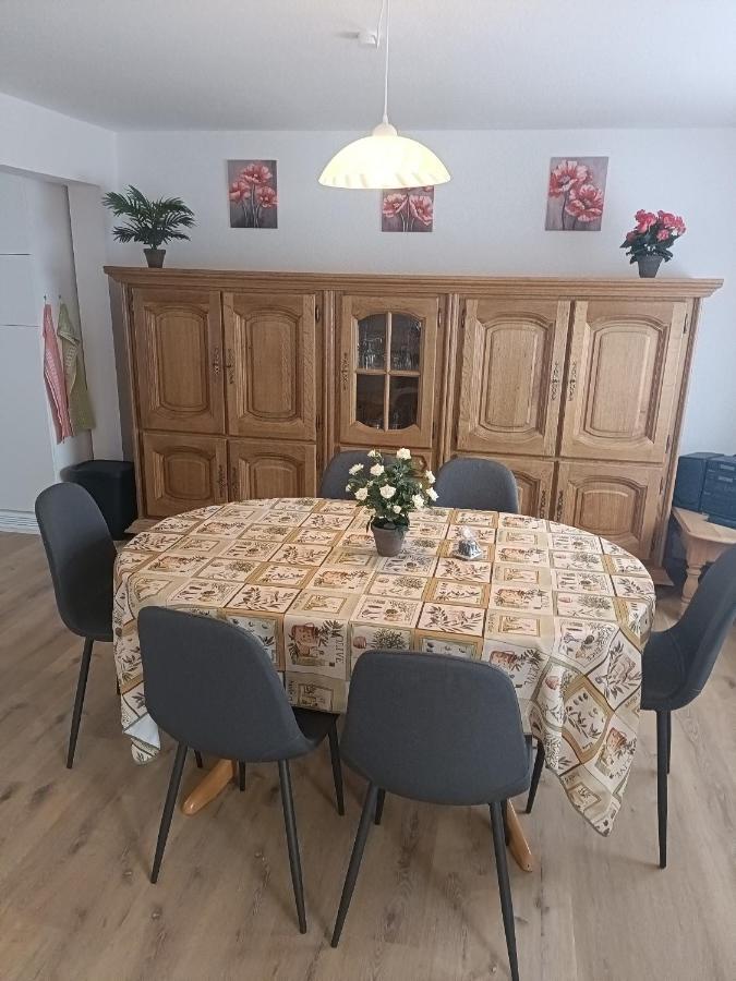Haus Langert - Einfamilienhaus Mit Terrasse Und Garten Zur Alleinigen Nutzung باسويلر المظهر الخارجي الصورة